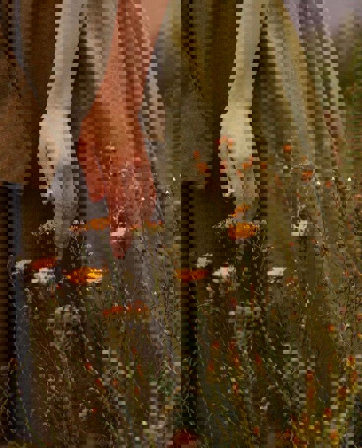 من دختری هستم که آینده اش را خودش می نویسد